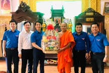 Bí thư Trung ương Đoàn thăm chúc Tết Chôl - Chnăm - Thmây tại Trà Vinh