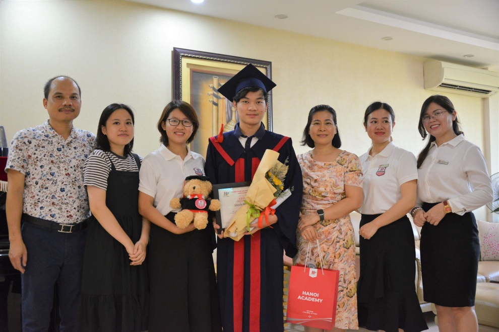 Độc lạ câu chuyện tốt nghiệp của học sinh cấp 3 giữa mùa dịch - 5