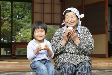 Người Nhật tiết lộ 5 bí quyết trường thọ "0 đồng"