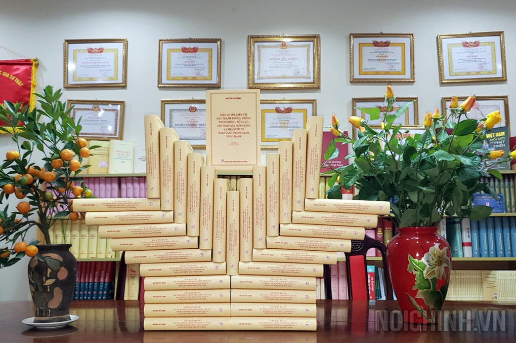 Ra mắt cuốn sách của Tổng Bí thư về phòng, chống tham nhũng, tiêu cực - 2 Ra mắt cuốn sách của Tổng Bí thư về phòng, chống tham nhũng, tiêu cực - 2