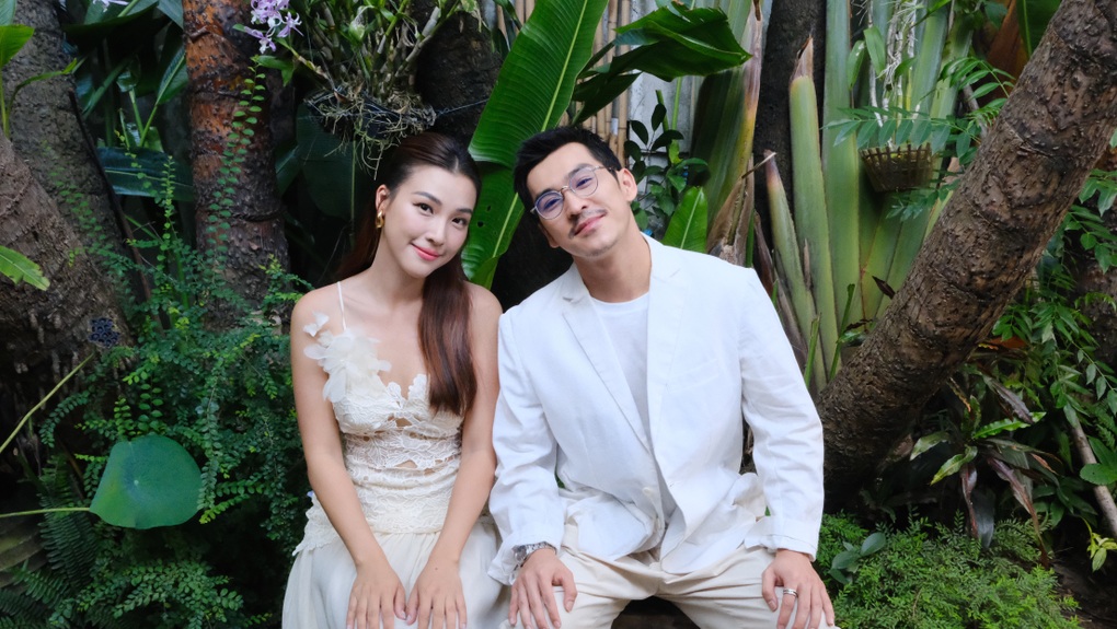 Hà Anh, Lưu Hương Giang nói về hạnh phúc trong podcast của Hoàng Oanh - 2 Hà Anh, Lưu Hương Giang nói về hạnh phúc trong podcast của Hoàng Oanh - 2