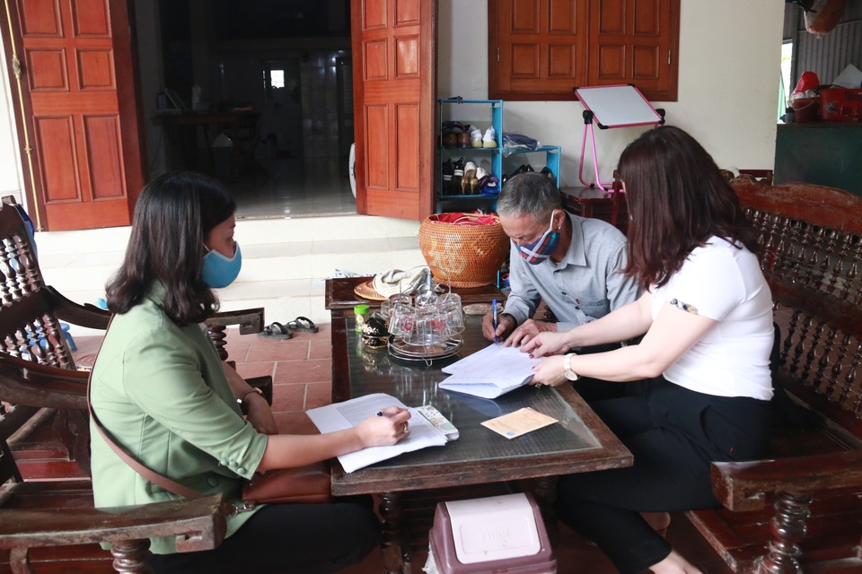 Chi trả trước 2 tháng lương, người hưu trí phấn khởi sắm Tết sớm - 1 Chi trả trước 2 tháng lương, người hưu trí phấn khởi sắm Tết sớm - 1