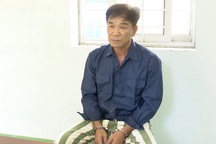 Khởi tố người đàn ông dùng dao chém tình địch và vợ hờ