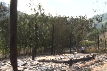 Phóng hỏa đốt nhà bố vợ