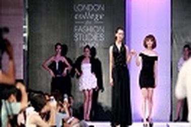 Nghề thiết kế thời trang “đắt hàng”