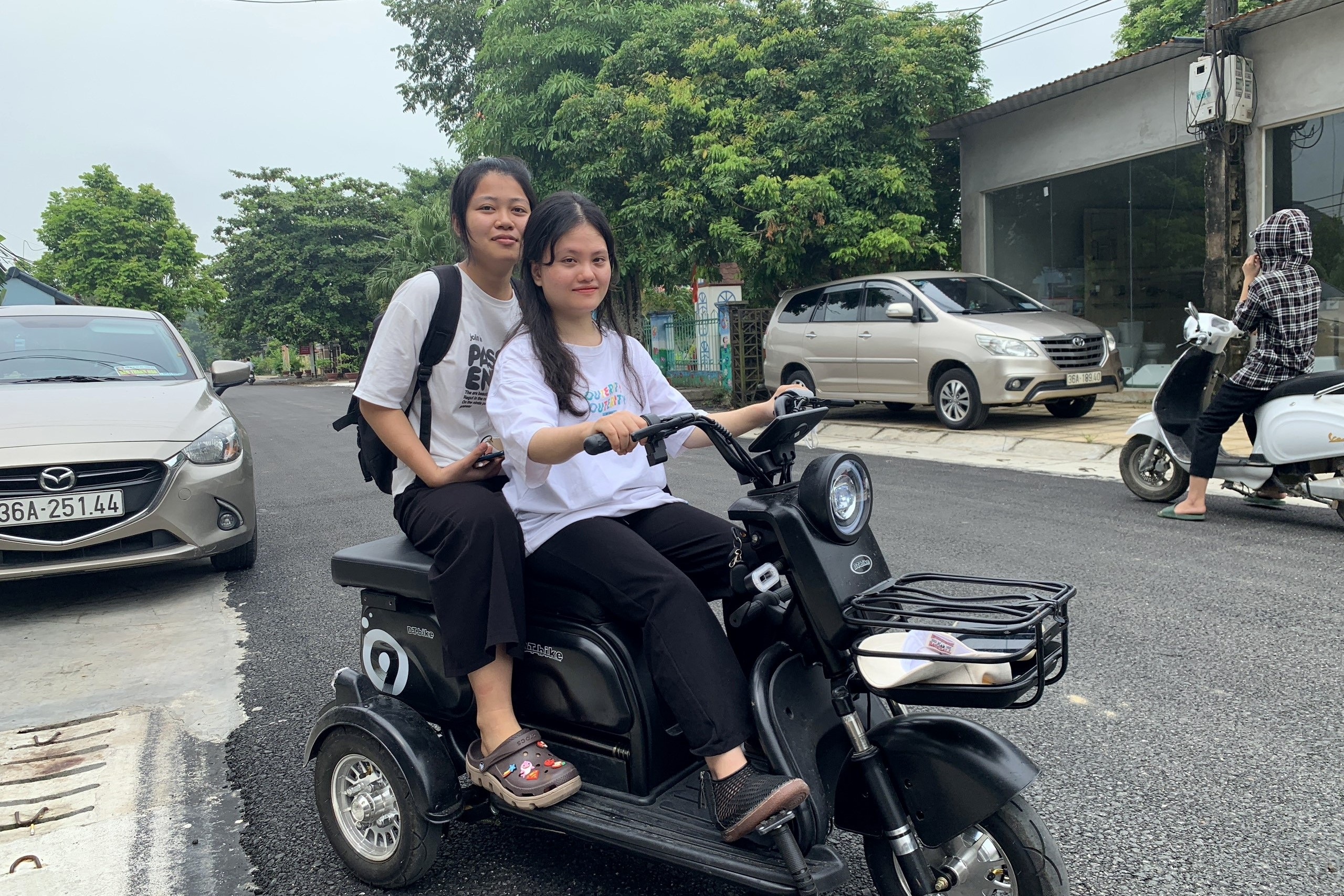 Nữ sinh bại não làm nên điều kỳ diệu - 7 Nữ sinh bại não làm nên điều kỳ diệu - 7