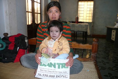 Mang niềm vui đến với bé Châu Anh