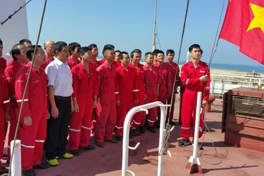 Một tàu dầu khí Việt Nam đi vào vùng chiến sự Yemen