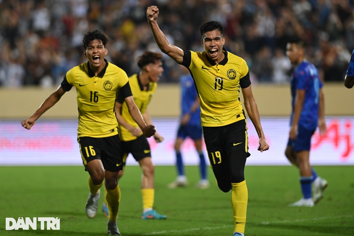 Thủng lưới phút 94, U23 Thái Lan thua sốc trước U23 Malaysia - 1 Thủng lưới phút 94, U23 Thái Lan thua sốc trước U23 Malaysia - 1