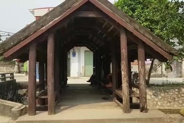 Cầu ngói Thượng Gia trăm năm tuổi ở Ninh Bình