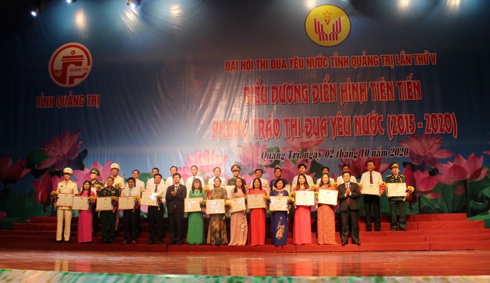 Tuyên dương 120 lao động trực tiếp là điển hình tiên tiến - 1 Tuyên dương 120 lao động trực tiếp là điển hình tiên tiến - 1