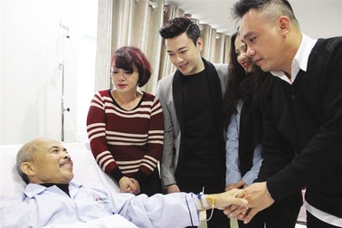 Nghệ sĩ nghẹn ngào kể về những kỷ niệm với NSƯT Hán Văn Tình