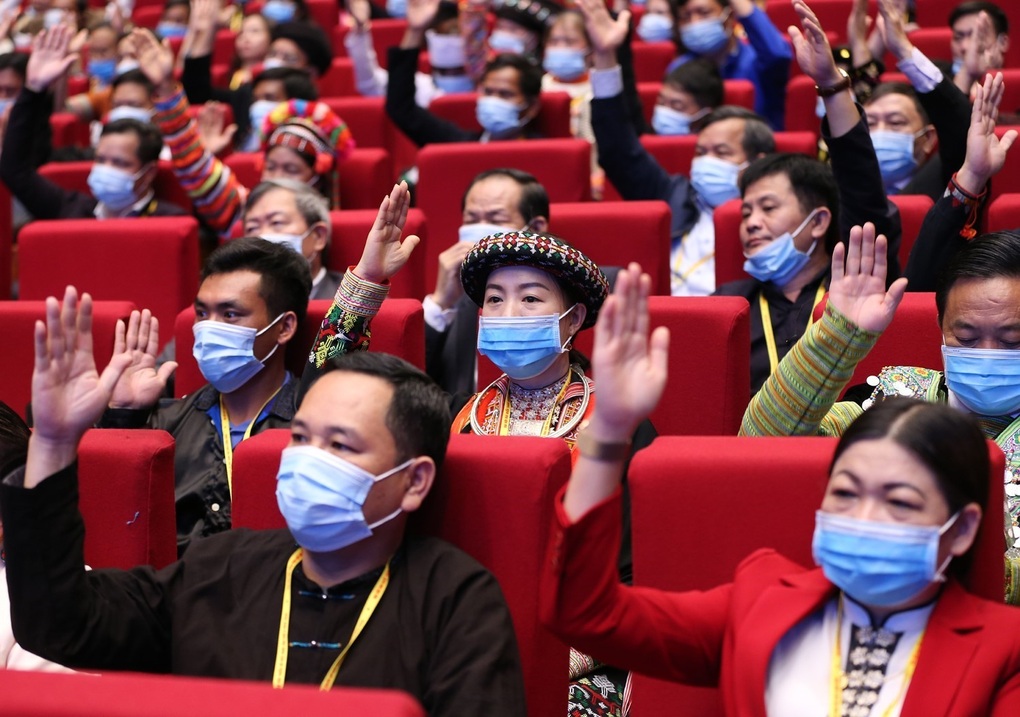 Vận dụng tư tưởng Hồ Chí Minh về đào tạo, cất nhắc cán bộ người dân tộc thiểu số trong giai đoạn hiện nay - 3 Vận dụng tư tưởng Hồ Chí Minh về đào tạo, cất nhắc cán bộ người dân tộc thiểu số trong giai đoạn hiện nay - 3