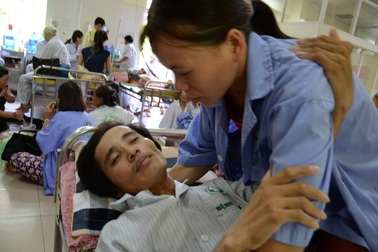 “Đừng bỏ mẹ con em, anh ơi !...”