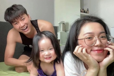 "Mỹ nam phim Việt" Quách Ngọc Tuyên nợ bà xã kém 16 tuổi một lời cầu hôn