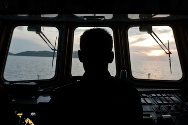 Tàu chở gần 30 khách Trung Quốc mất tích ở vùng biển Malaysia