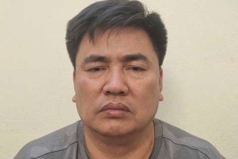 Vụ đẩy Đại úy CSGT vào đầu xe tải: Nghi phạm xin bỏ qua lỗi nhưng bất thành
