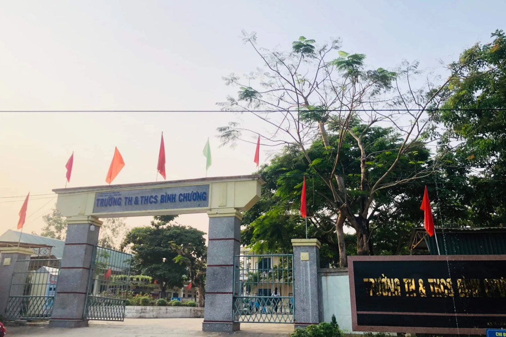 Đau lòng chuyện con gái tố cha là hiệu trưởng nhưng thường xuyên đánh vợ - 1 Đau lòng chuyện con gái tố cha là hiệu trưởng nhưng thường xuyên đánh vợ - 1