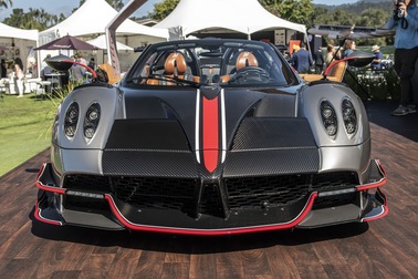 Hãng siêu xe Pagani cũng tính chuyện làm SUV