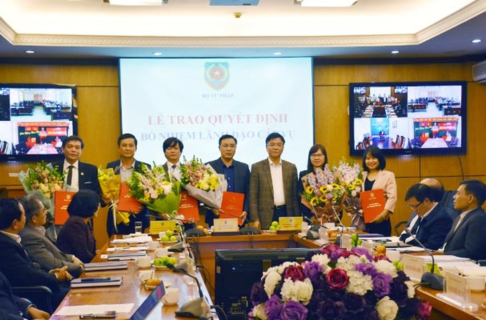Bộ Tư pháp điều động và bổ nhiệm 6 lãnh đạo cấp Vụ - 1 Bộ Tư pháp điều động và bổ nhiệm 6 lãnh đạo cấp Vụ - 1