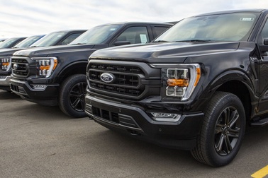 Mỹ: Ford cho xe xuất xưởng trước, kiểm tra chất lượng sau