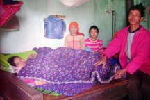 Một gia đình lao đao vì bệnh tật hành hạ