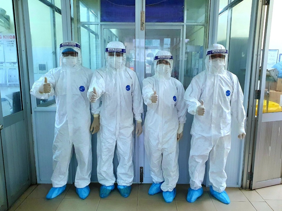 Bác sĩ tuyến đầu chống dịch Covid-19: Con khai giảng, mẹ không thể về nhà - 2 Bác sĩ tuyến đầu chống dịch Covid-19: Con khai giảng, mẹ không thể về nhà - 2