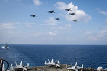 Tàu sân bay Mỹ diễn tập với tiêm kích Su-30 Malaysia trên Biển Đông