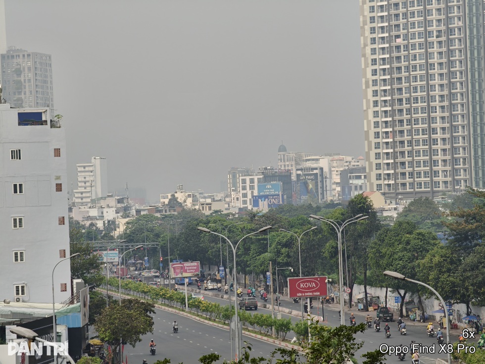 So sánh chi tiết Oppo Find X8 Pro và iPhone 16 Pro Max - 9 So sánh chi tiết Oppo Find X8 Pro và iPhone 16 Pro Max - 9