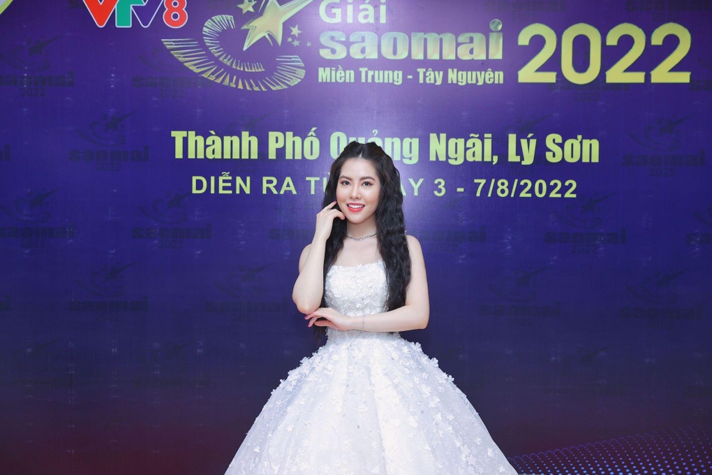 Linh Chi trở thành giám khảo trẻ nhất các mùa Sao Mai - 2 Linh Chi trở thành giám khảo trẻ nhất các mùa Sao Mai - 2