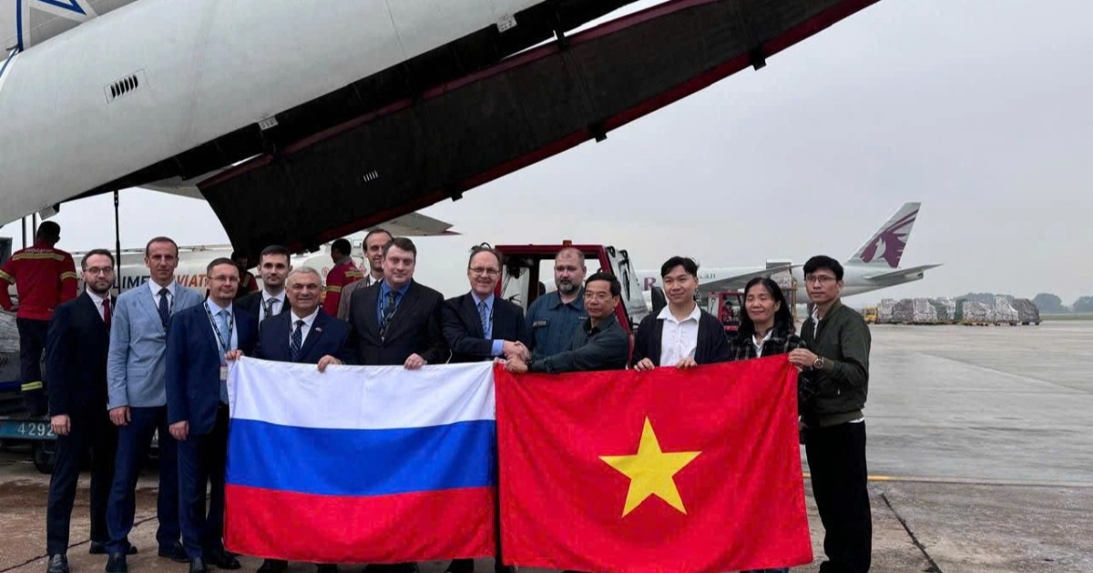 Máy bay Nga chuyển 30 tấn hàng hóa hỗ trợ Việt Nam sau thiên tai
