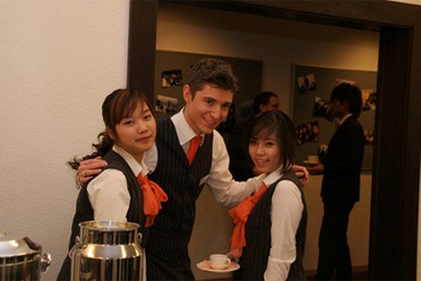 Trò chuyện với sinh viên Việt Nam đang học tại Trường IHTTI (SEG) Thụy Sỹ