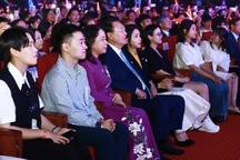 Tổng thống Hàn Quốc dự đêm nhạc giao lưu văn hóa Hàn Quốc - Việt Nam