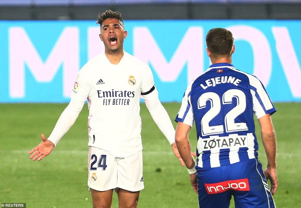 Real Madrid thua đau đớn Alaves ngay tại Bernabeu - 10 Real Madrid thua đau đớn Alaves ngay tại Bernabeu - 10