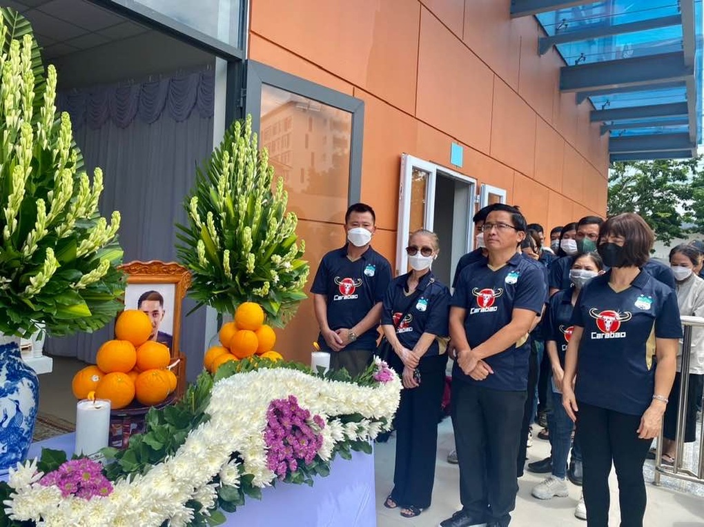 Thi thể tiền đạo Paollo Oliveira rời TPHCM về Bồ Đào Nha - 1 Thi thể tiền đạo Paollo Oliveira rời TPHCM về Bồ Đào Nha - 1