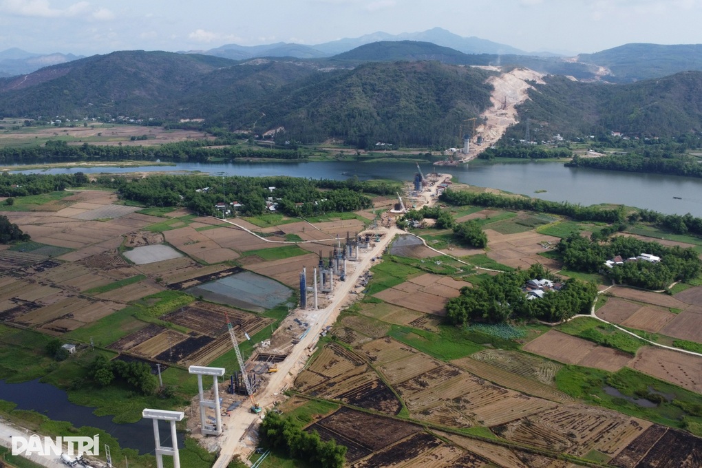Tiến độ xây cầu vượt sông Kỳ Lộ của Tập đoàn Thuận An ở cao tốc Bắc - Nam - 1
