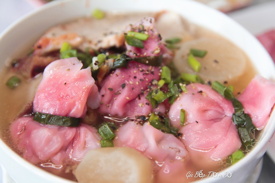 Làm hoành thánh bằng thanh long ruột đỏ bán không kịp nghỉ tay - 7 Làm hoành thánh bằng thanh long ruột đỏ bán không kịp nghỉ tay - 7
