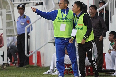 HLV Graechen Guillaume muốn Công Phượng đá cặp cùng Công Vinh