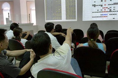 Bán sàn, Vn-Index xuống sát 410 điểm