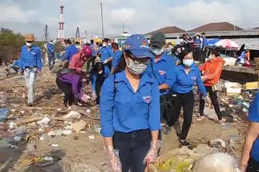 Video: Tuổi trẻ Bạc Liêu ra quân tháng thanh niên.