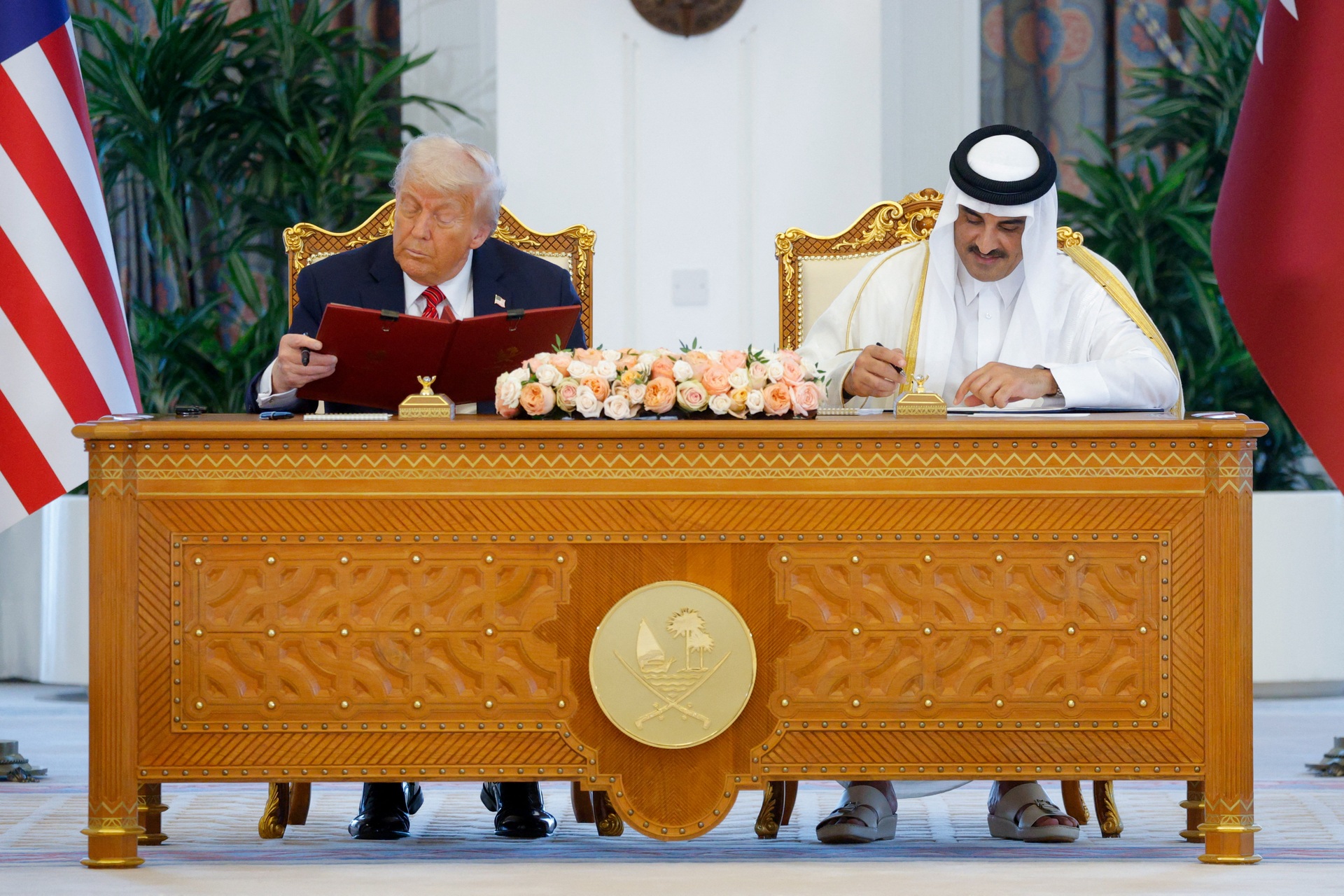 Ông Trump chốt loạt thương vụ 2.000 tỷ USD khi công du Trung Đông - 5 Ông Trump chốt loạt thương vụ 2.000 tỷ USD khi công du Trung Đông - 5