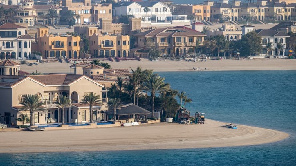 Giới bất động sản Dubai vớ bẫm nhờ khách nhà giàu Nga - 2 Giới bất động sản Dubai vớ bẫm nhờ khách nhà giàu Nga - 2
