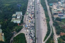 Tai nạn và ùn tắc xảy ra như “cơm bữa” trên cây cầu huyết mạch Thanh Trì