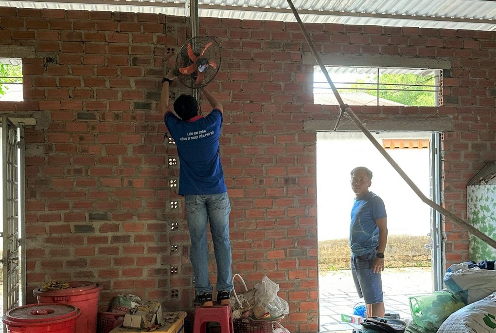 Tổng Công ty Phát điện 3 tổ chức nhiều hoạt động đền ơn đáp nghĩa dịp 27/7 - 5 Tổng Công ty Phát điện 3 tổ chức nhiều hoạt động đền ơn đáp nghĩa dịp 27/7 - 5
