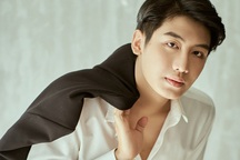 Nam sinh ĐH Kinh tế quốc dân hút hồn phái nữ vì đẹp trai như tài tử