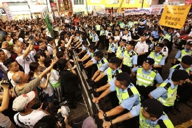 Hồng Kông: “Biển” người phản đối Trung Quốc chiếm phố trung tâm