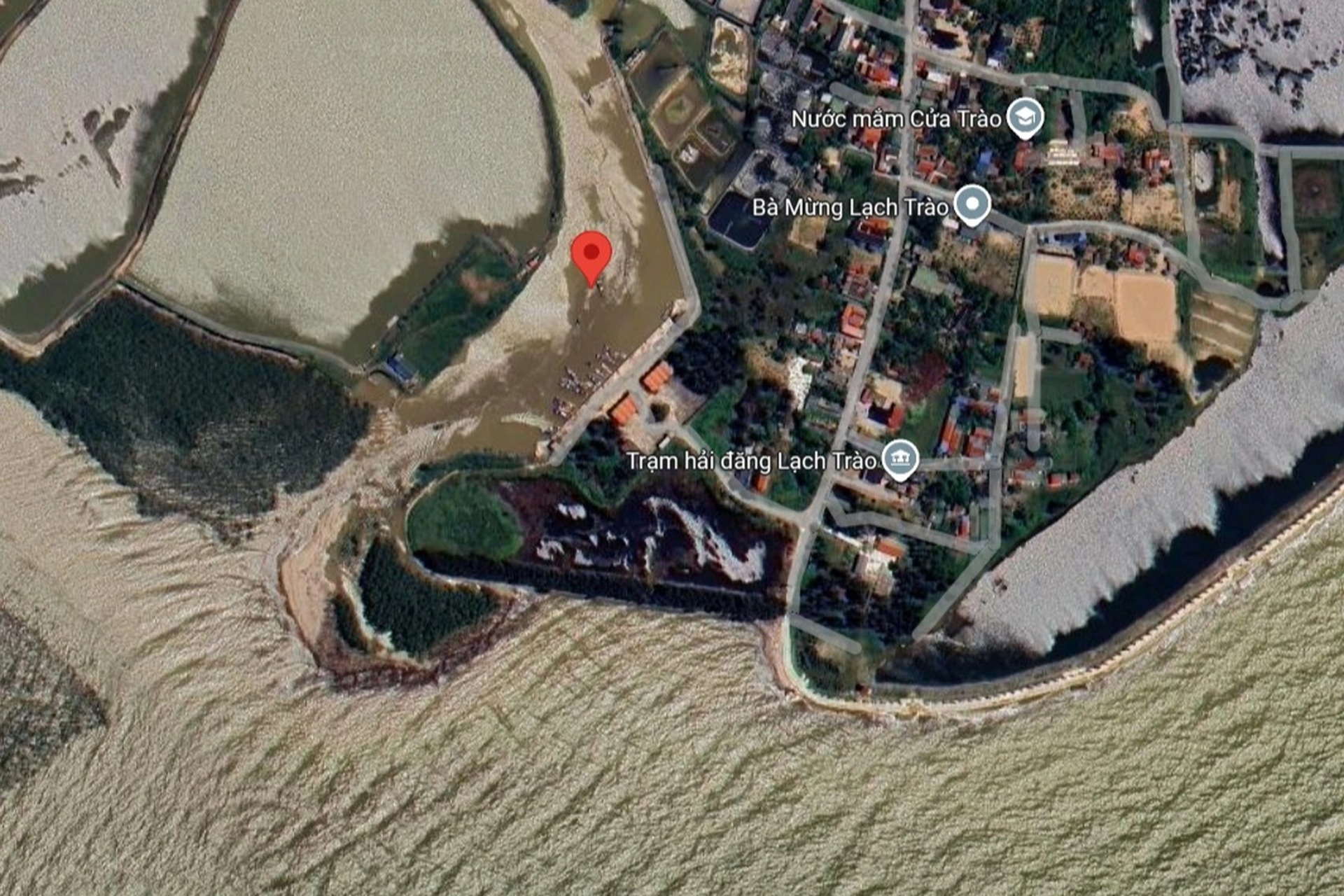 Cảng cá 43 tỷ đồng hoang hóa, dân bỏ thuyền bè - 13