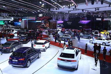 Mua xe chạy phí trước bạ, chuyện chỉ có ở Việt Nam