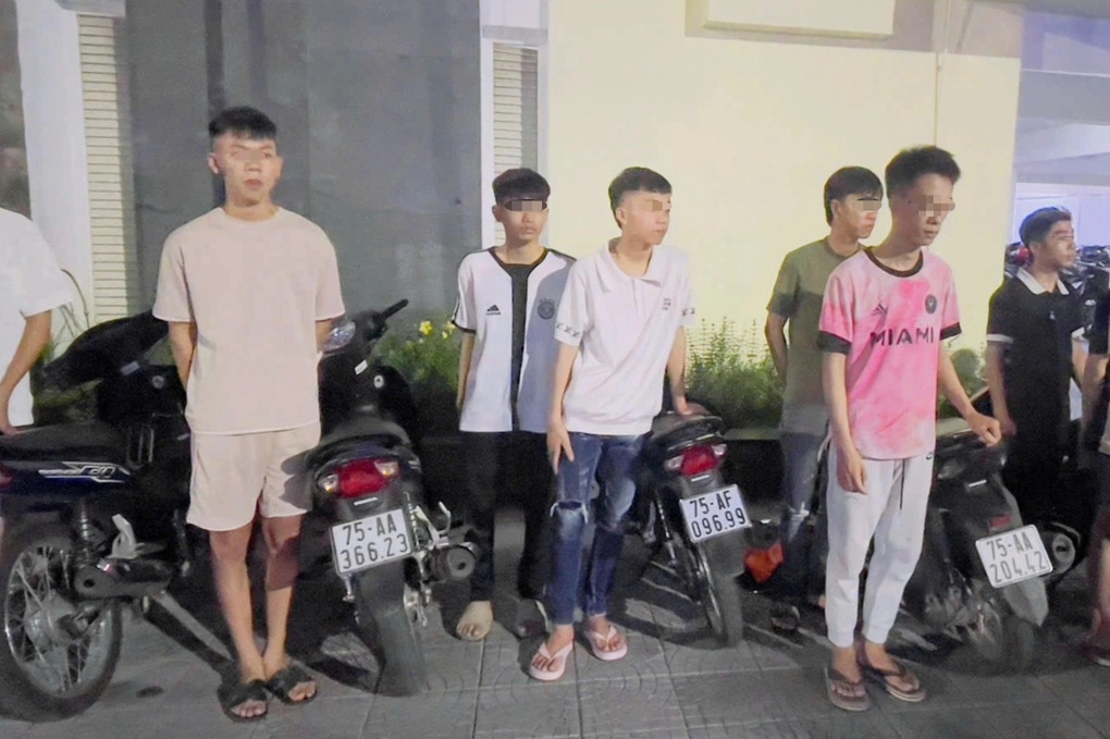 Nhóm 37 thanh, thiếu niên ở Huế mang hung khí đi hỗn chiến - 1 Nhóm 37 thanh, thiếu niên ở Huế mang hung khí đi hỗn chiến