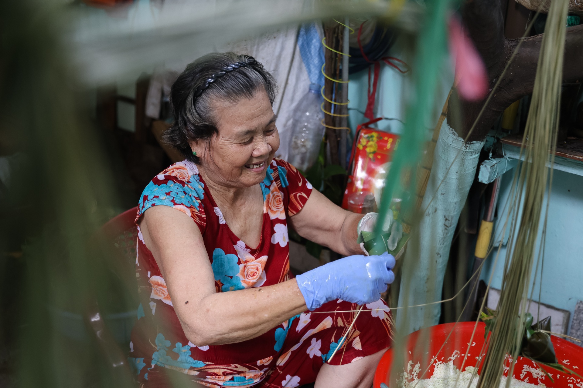 Hơn nửa thế kỷ giữ lửa nồi bánh ú lá tre dịp Tết Đoan Ngọ - 10 Hơn nửa thế kỷ giữ lửa nồi bánh ú lá tre dịp Tết Đoan Ngọ - 10